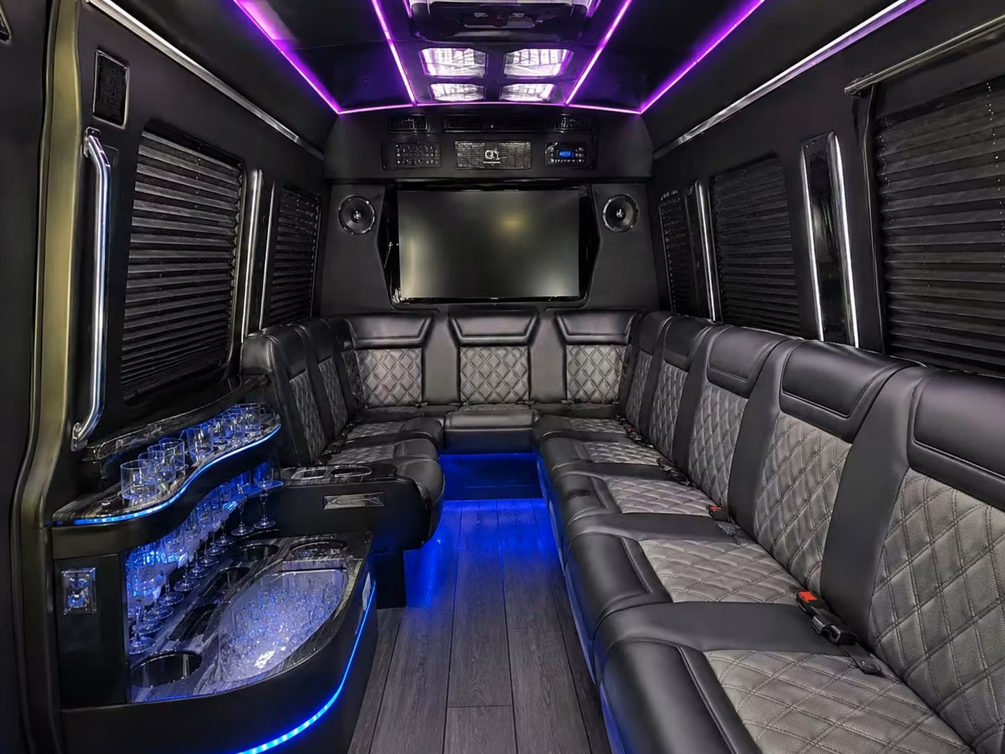 northrichlandhillscharterbuscompany com is here to help you book dfw airport transfers for your wedding weekend guests