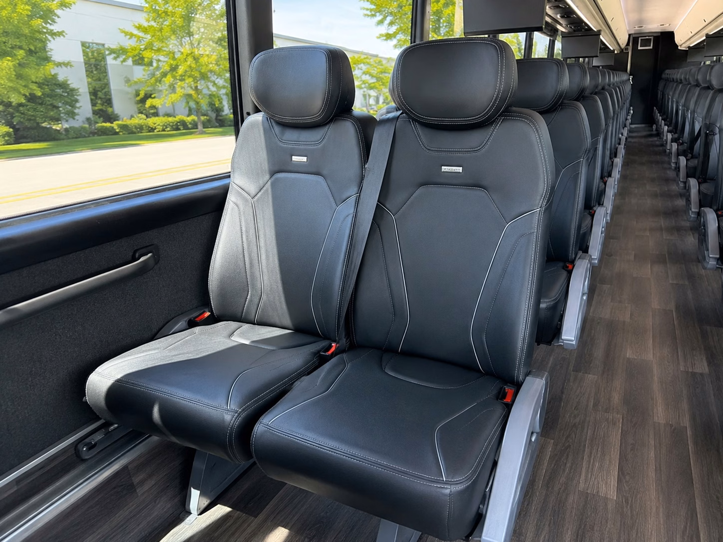 shuttle guests between north richland hills hotels and your wedding venue without the stress
