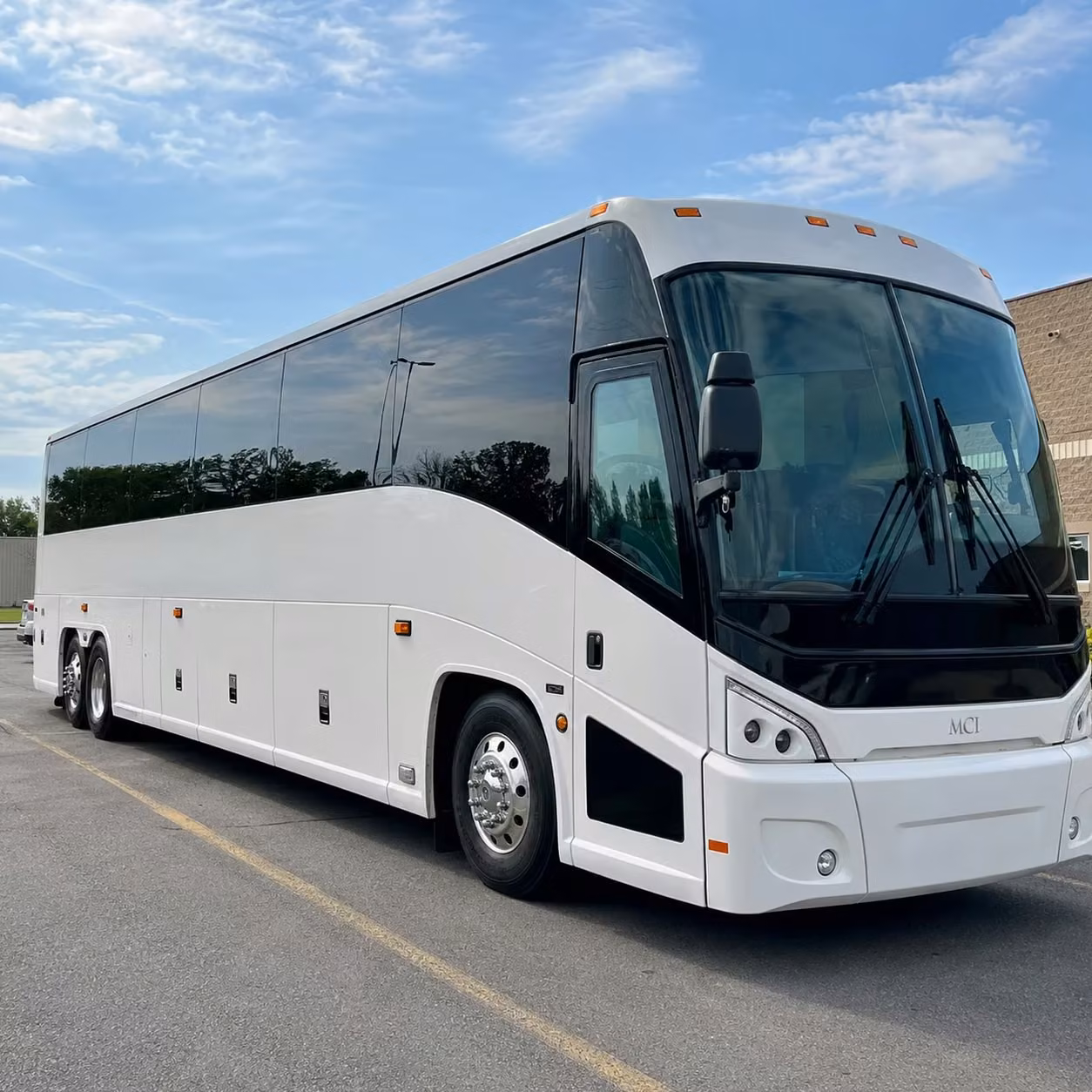 shuttle your fan group to globe life field in arlington
