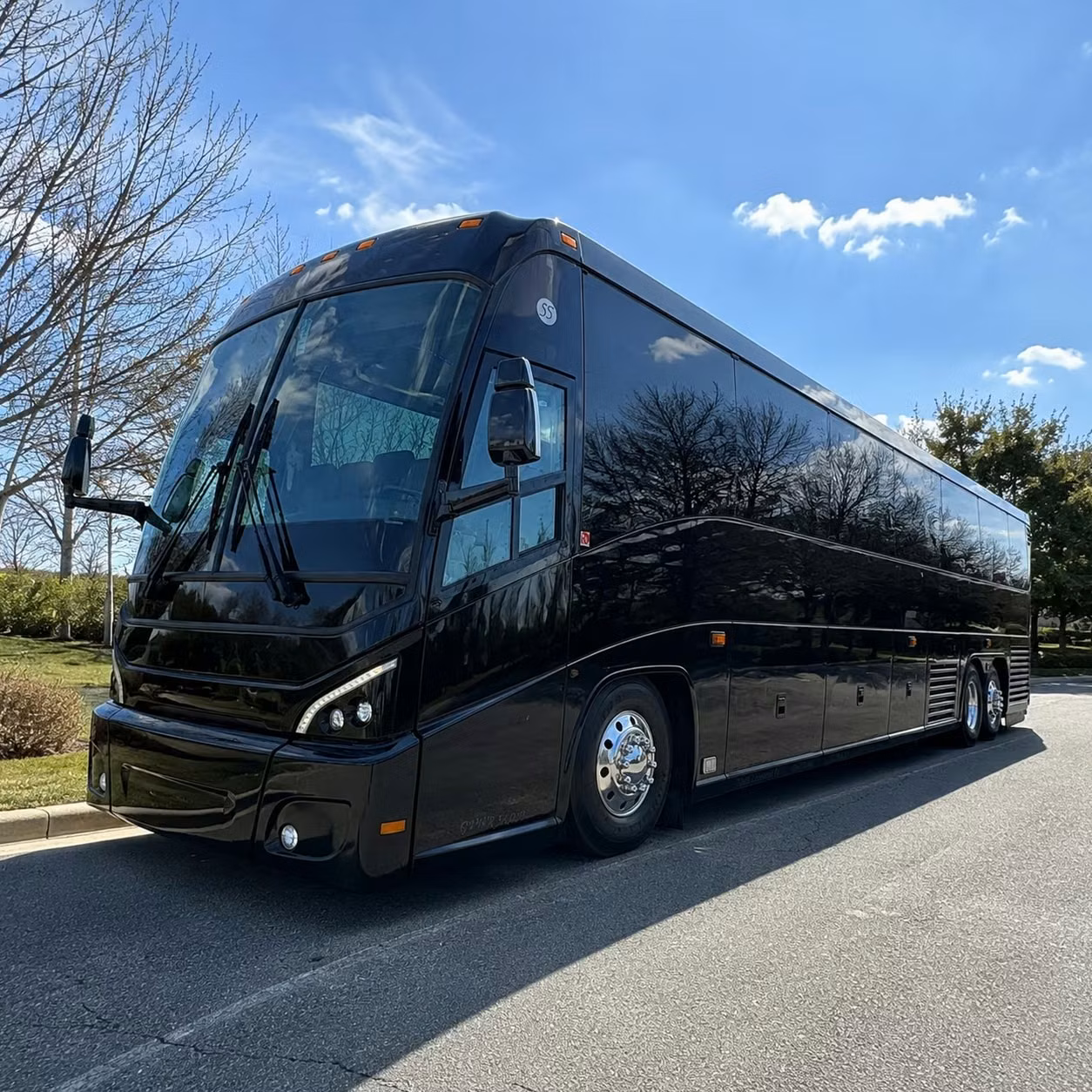 shuttling personnel between joint reserve base fort worth and north richland hills